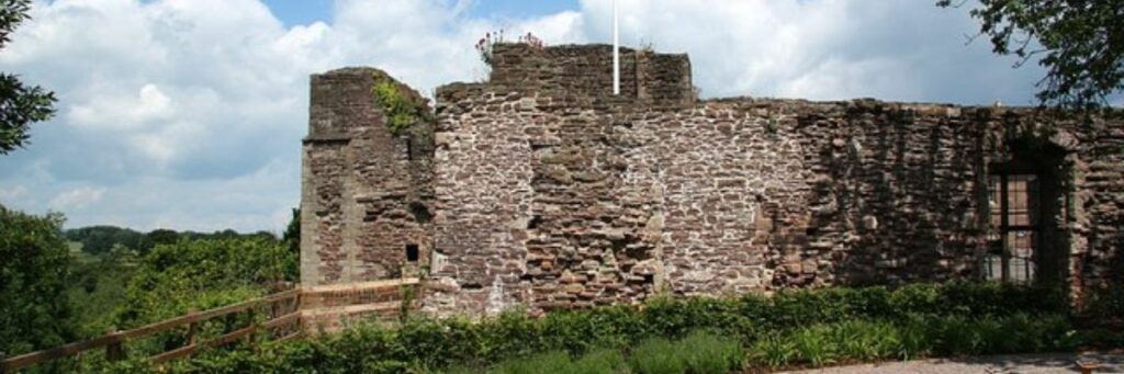 Monmouth Castle (Richard Croft)